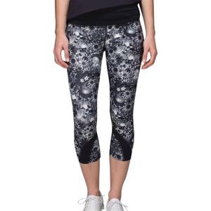 Lululemon Run Inspire Crop Leggings.  Size 4